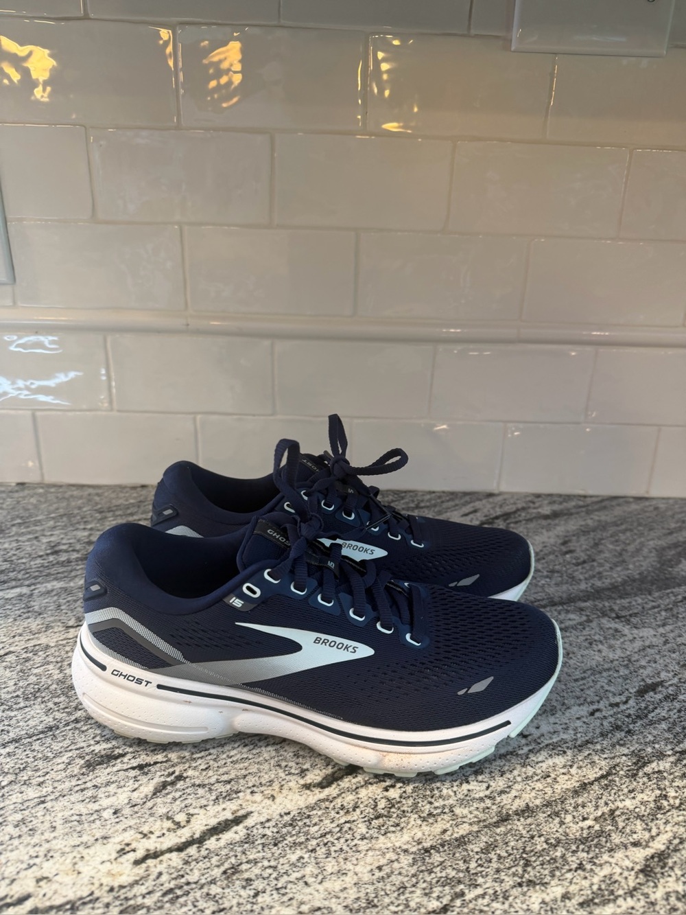 Women’s Brooks Ghost 15 Size 7.5